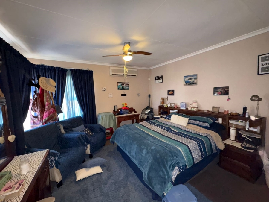 3 Bedroom Property for Sale in Safari Gardens North West